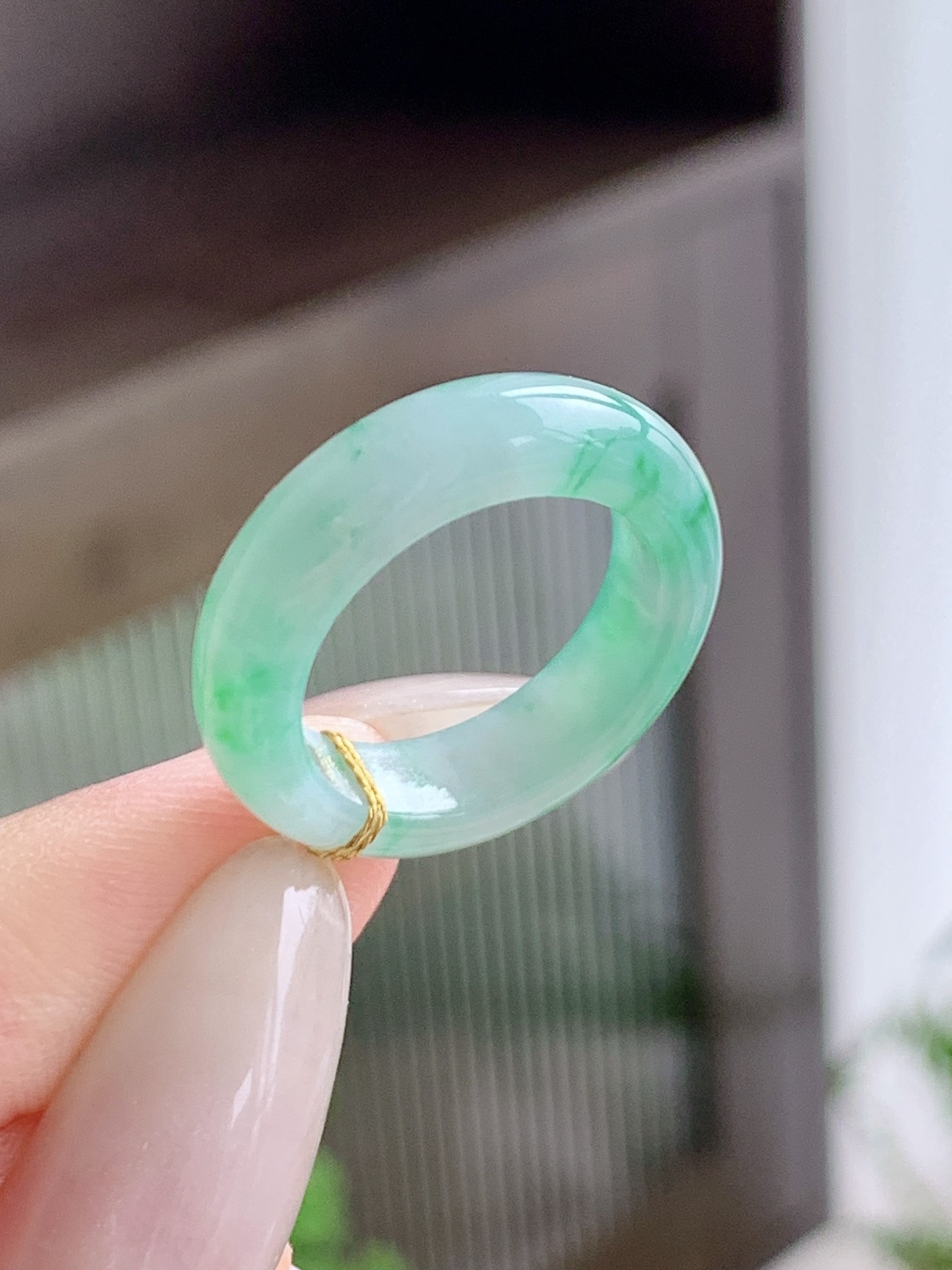 裸石冰飘绿花戒圈指环,说明性比高飘花,尺寸5.5-3.7,圈口13号,重量4克