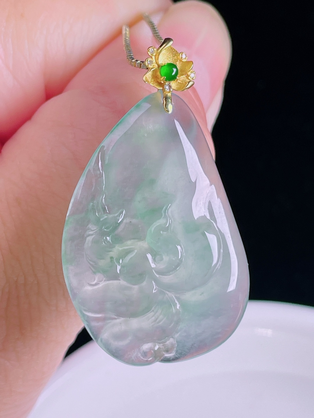 狐狸，18k镶嵌，老种起光，细底通透，尺寸：38.8裸石33/23.3/5.3mm0827