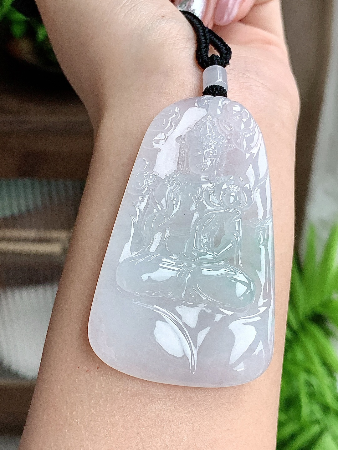 冰飘花持莲观音大势至菩萨牌吊坠,缅料 性比高,尺寸69.4-42.3-7.4,重量45克