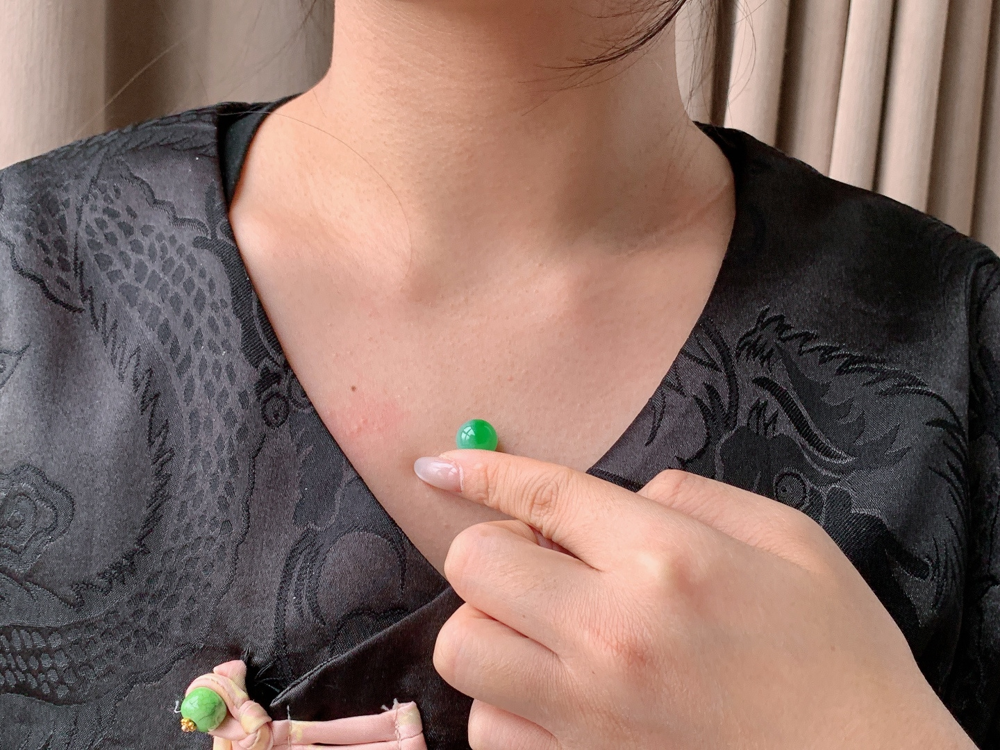 裸石冰飘绿花珠子圆珠飘花单珠吊坠,说明缅甸无裂性比高,尺寸11.4,重量2.7克