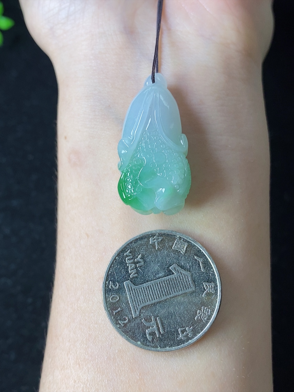 飘绿百财聚来，无裂，尺寸32-15.6-9.6mm，827xddg