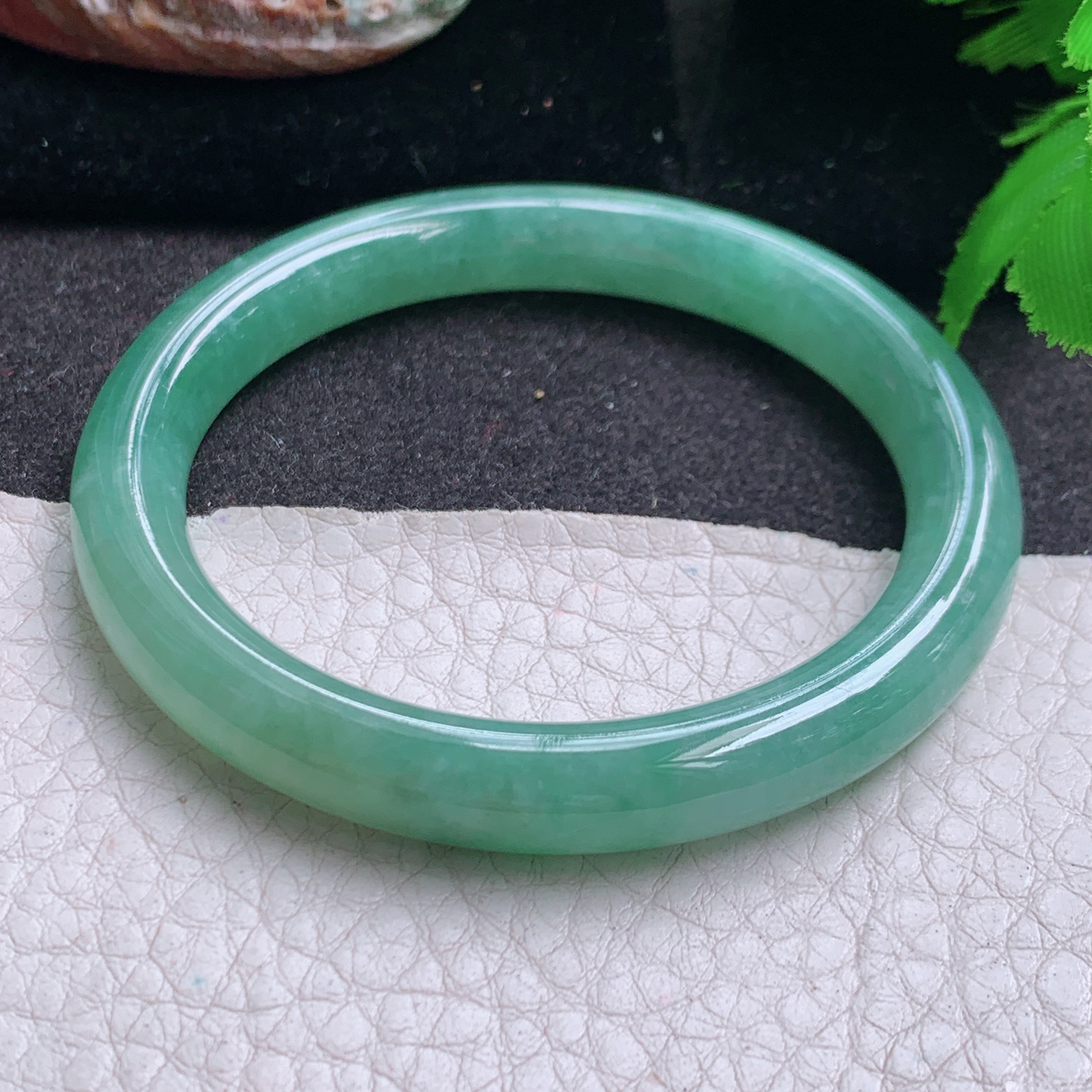 n小圈口51*8.2*7.8叮当镯 缅甸翡翠a货玉手镯清秀满绿圆条玉手环