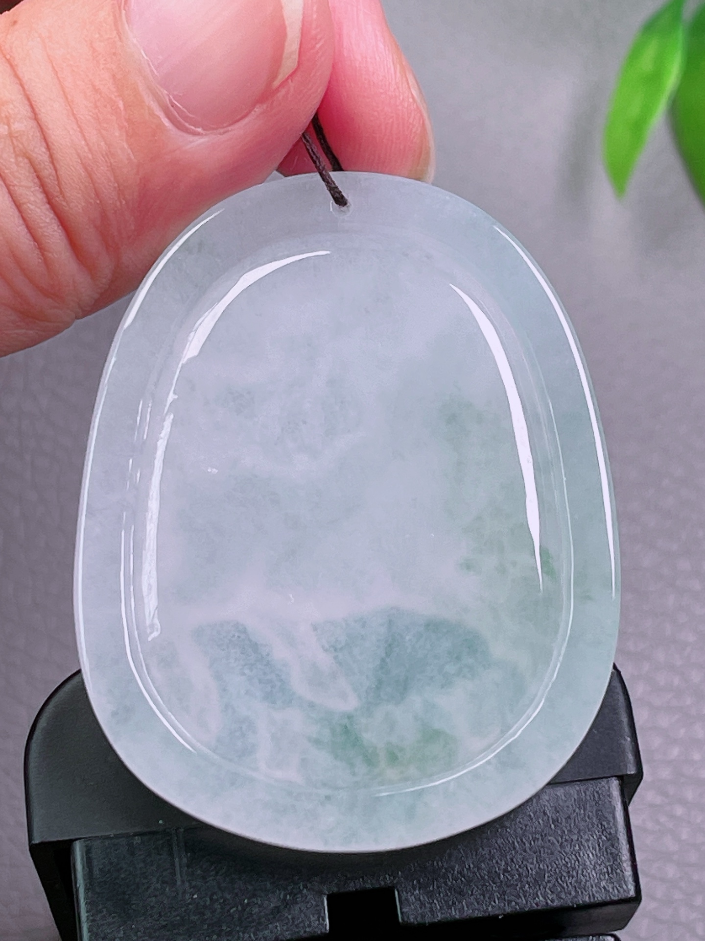 牛牌，冰透水润，起荧光，尺寸：46.6-37-5.7