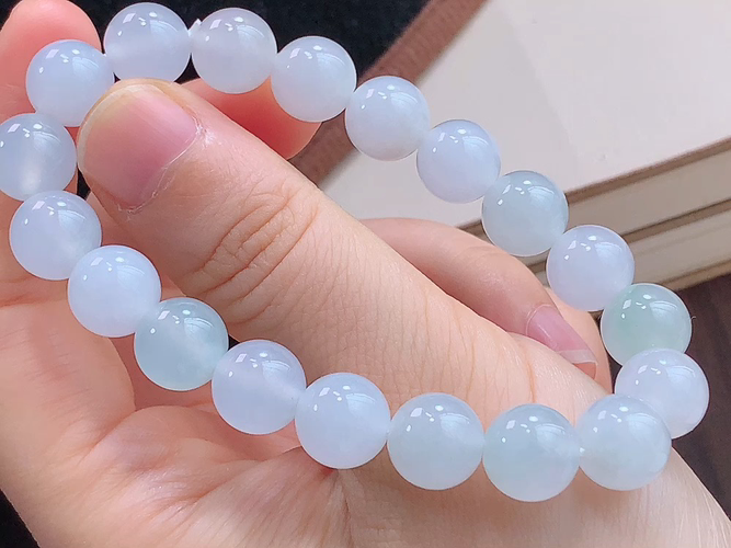 白冰手串，尺寸9.9mm，包A附证书