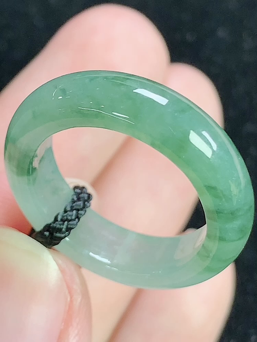 飘花戒指，无裂，内径尺寸17.4-5.7-3.5mm，15号手寸，D27yja