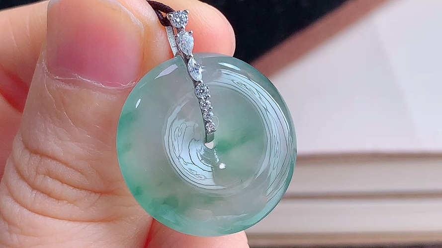 ️ 18K金伴钻平安扣，无裂，尺寸27.1/22.1-6.0mm，包A附证书