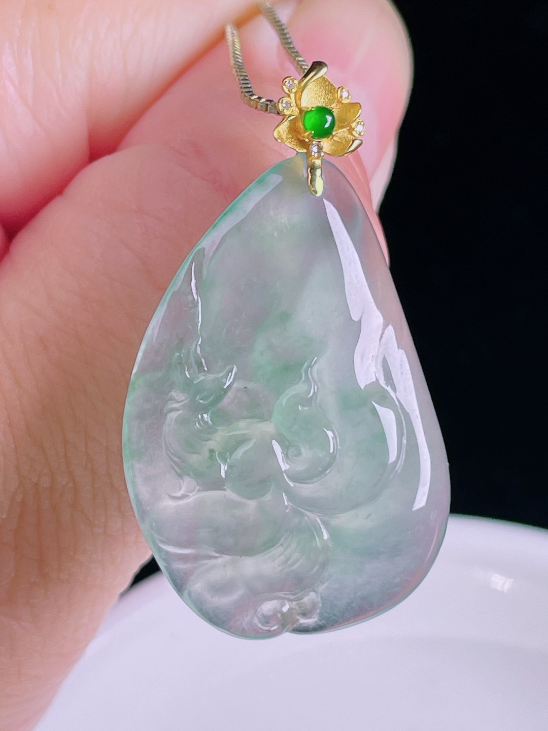 狐狸，18k镶嵌，老种起光，细底通透，尺寸：38.8裸石33/23.3/5.3mm0827
