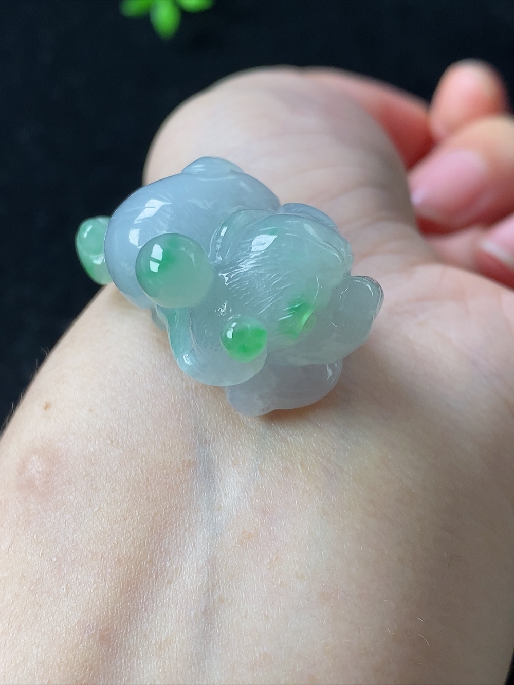 飘绿生肖狗，旺财，无裂，尺寸38-18.5-16.3mm,827xddg