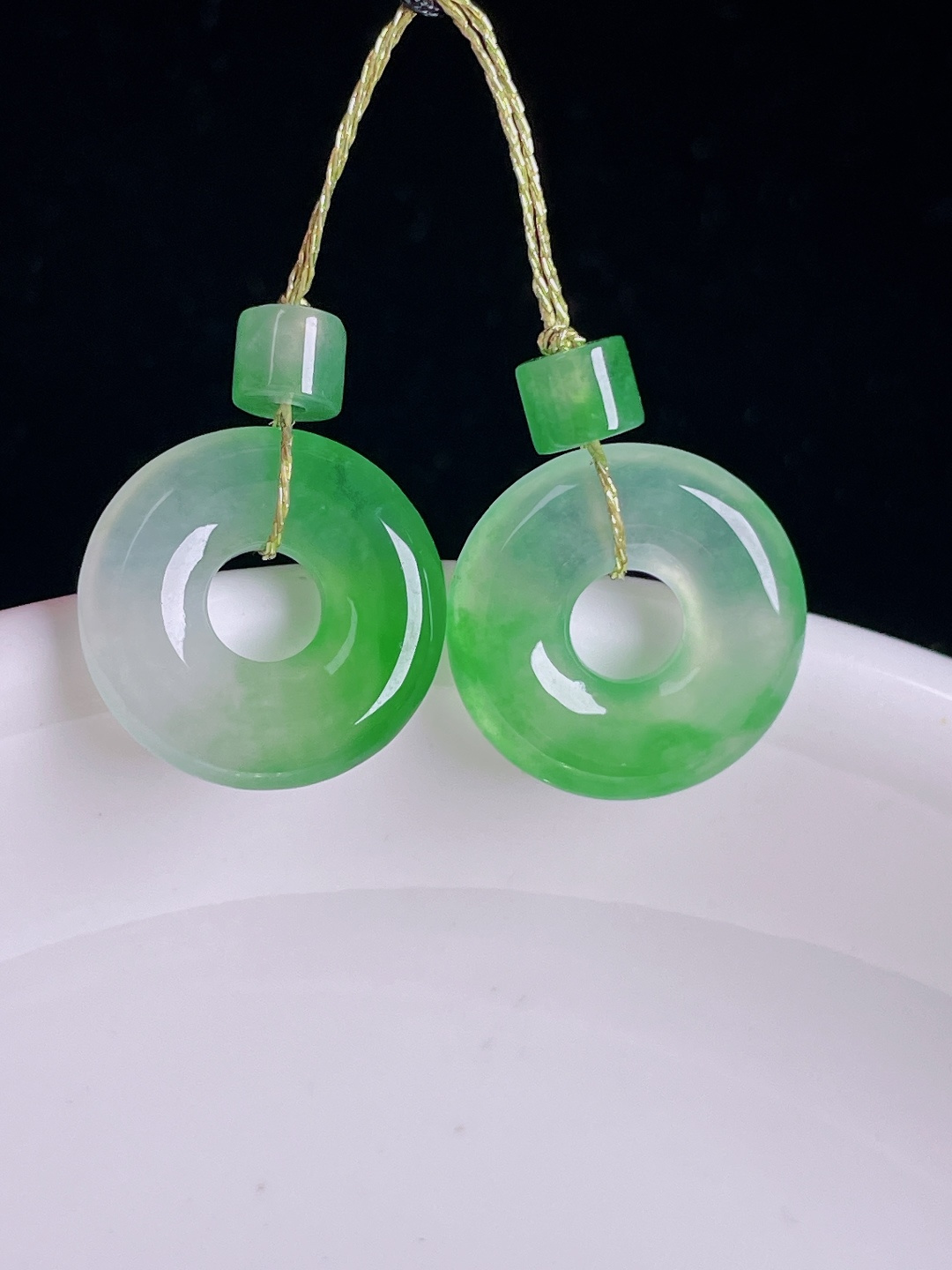 飘绿耳坠，老种起光，细底通透，尺寸：13/2.9mm0827