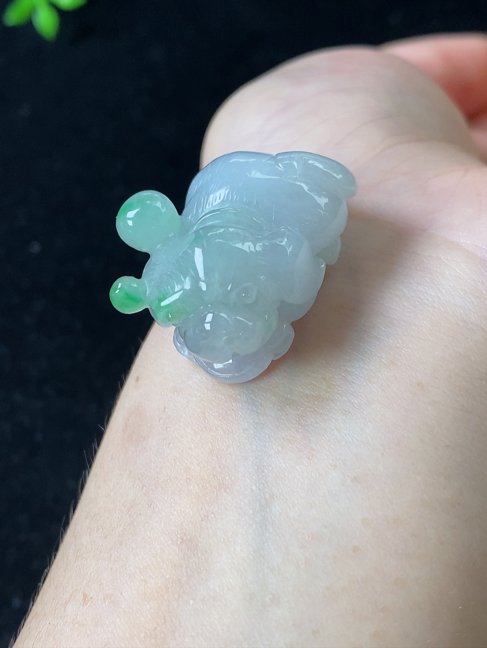 飘绿生肖狗，旺财，无裂，尺寸38-18.5-16.3mm,827xddg