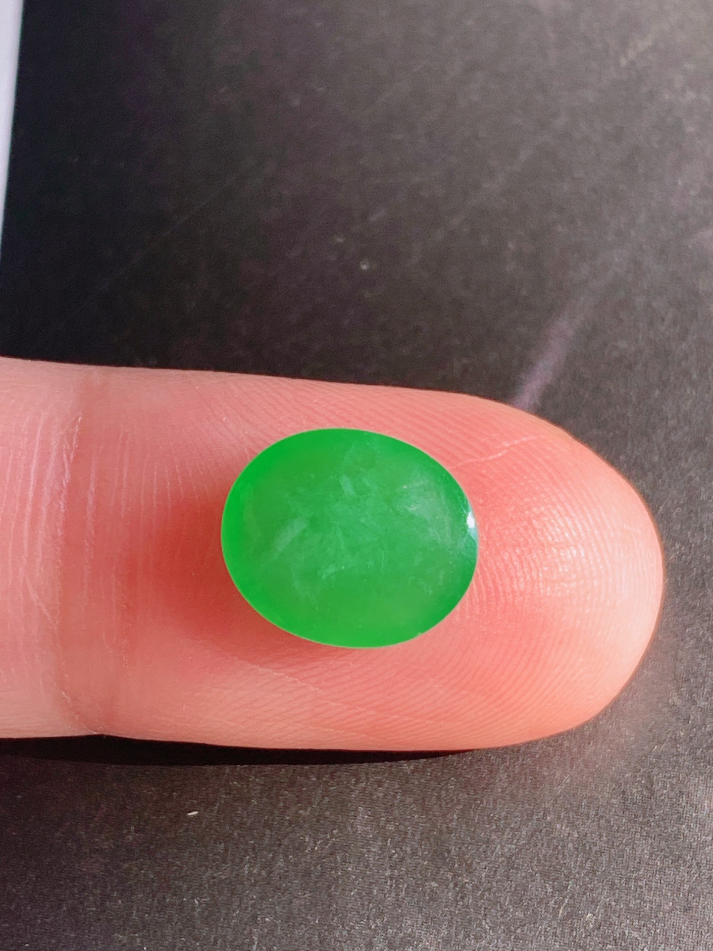 冰阳绿蛋面，色阳底子纯纯的，自然光实拍，尺寸:10/8.6/3.9