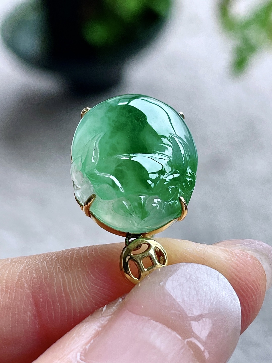 冰飘绿花金蟾手链，18k金镶嵌，飘花