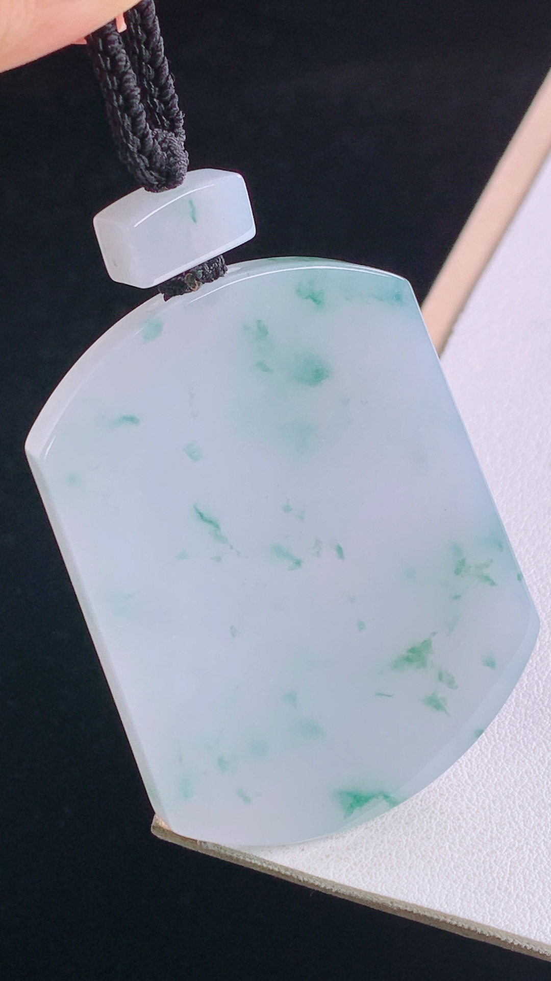 冰飘花仿古牌，花色灵动，水润细腻，无裂，尺寸:55.8-42.6-6.0mm 24
