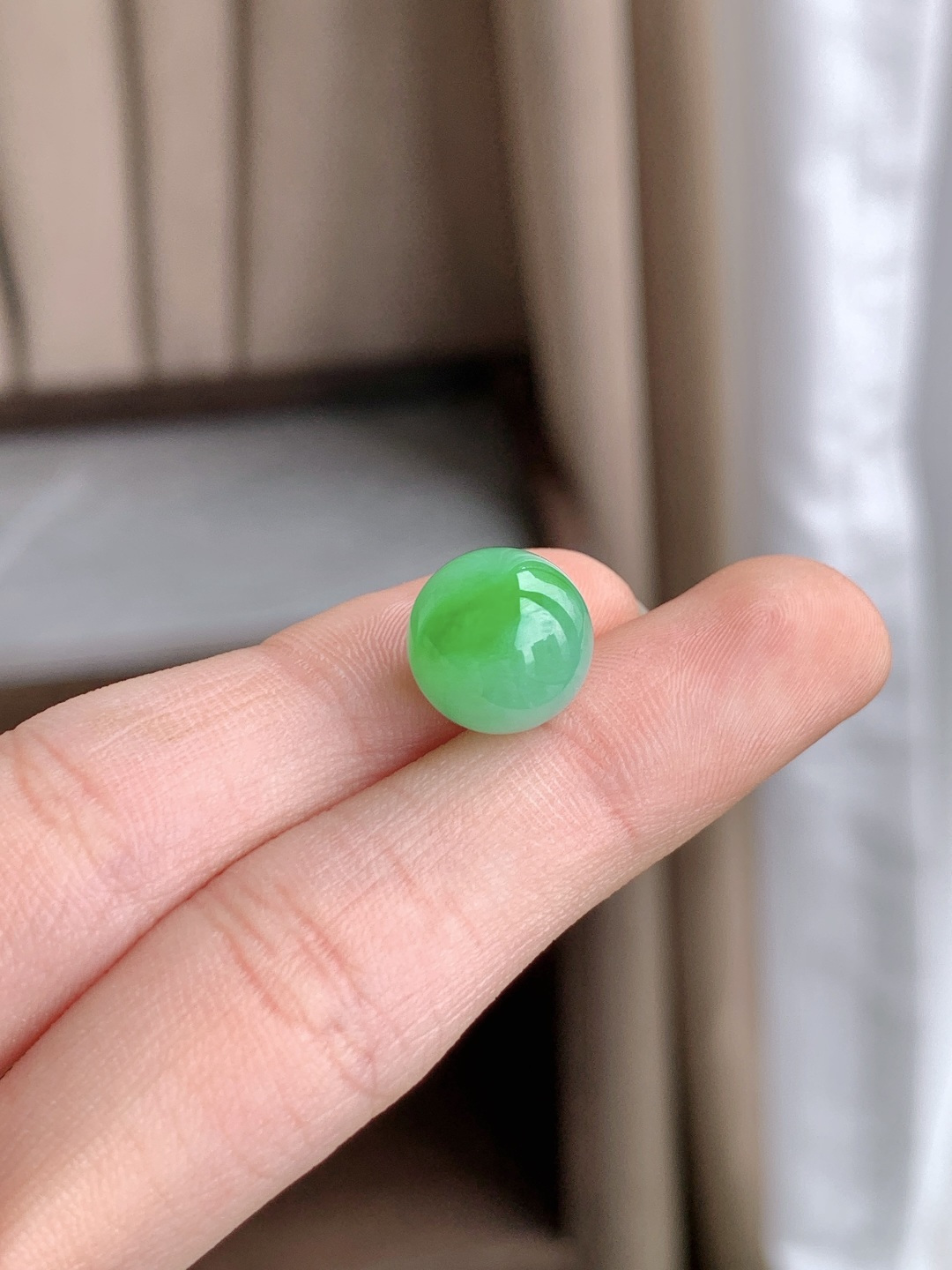 裸石冰飘绿花珠子圆珠飘花单珠吊坠,说明缅甸无裂性比高,尺寸11.4,重量2.7克