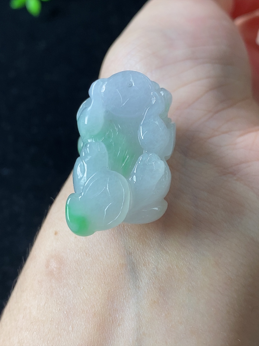 飘绿生肖狗，旺财，无裂，尺寸38-18.5-16.3mm,827xddg