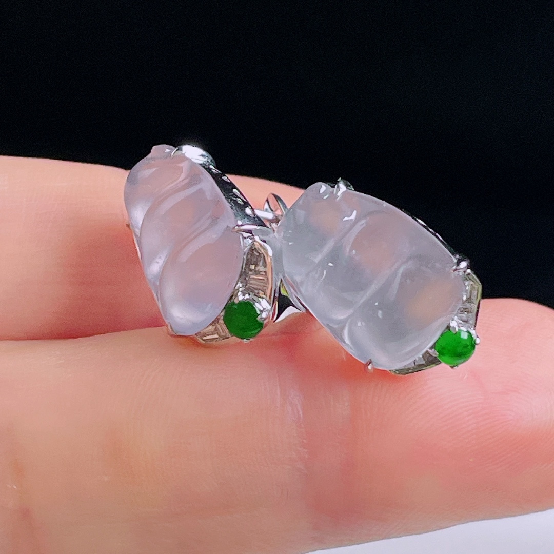 高冰耳包，18k镶嵌，老种起光，细底通透，尺寸：裸石13.2/10.4/6.4mm0827