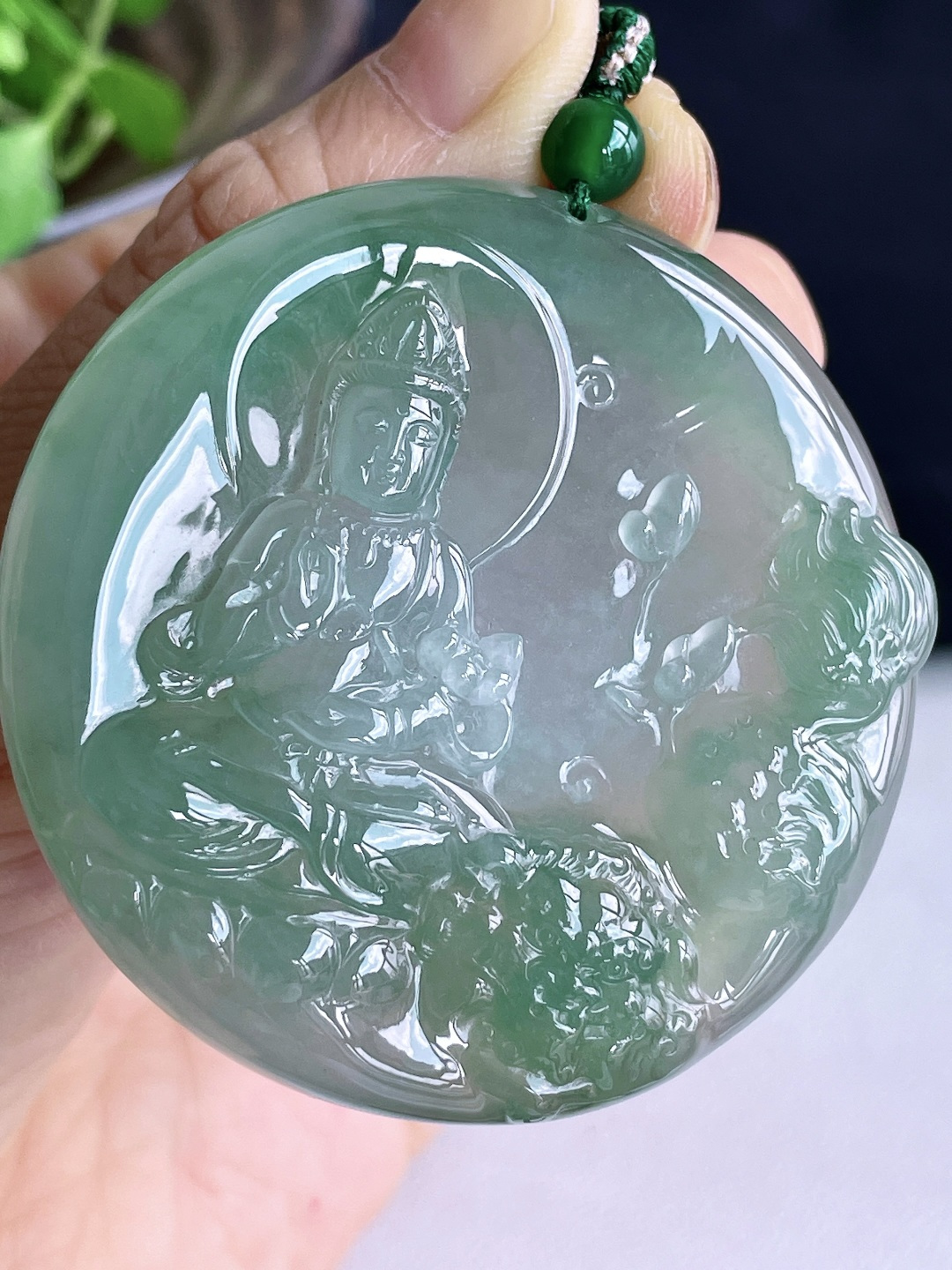 冰晴水文殊菩萨牌圆牌吊坠, 性比高, 尺寸55.3-55.6-8.2, 重量50.2克