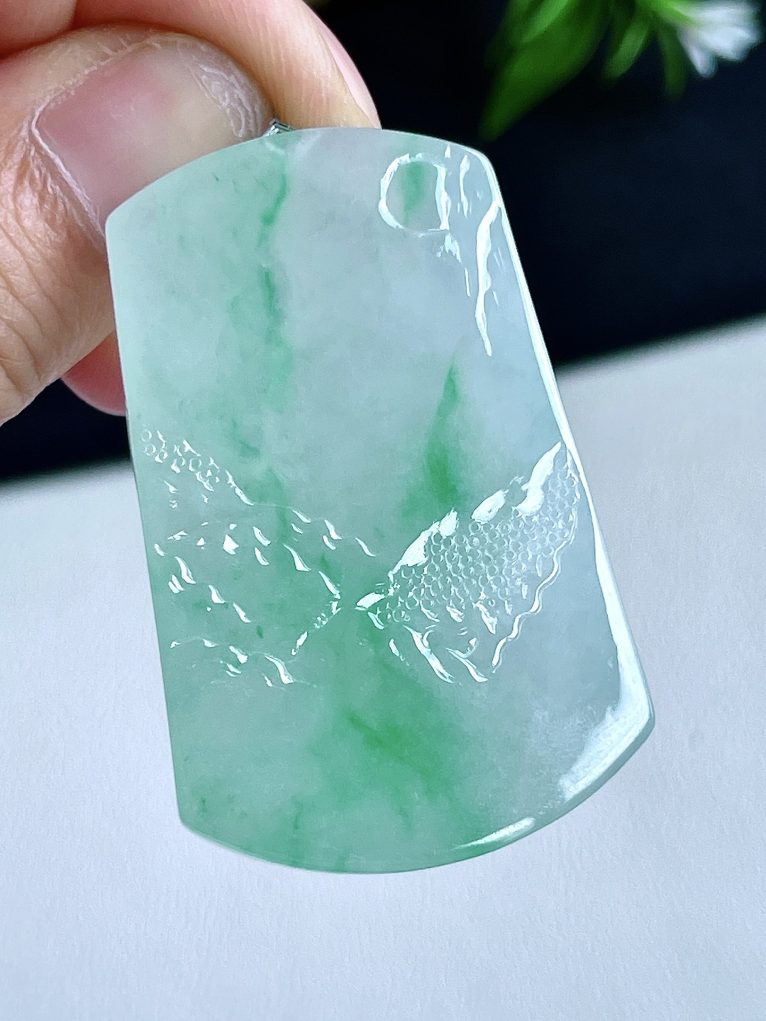 冰飘绿观音牌吊坠,性比高,厚装