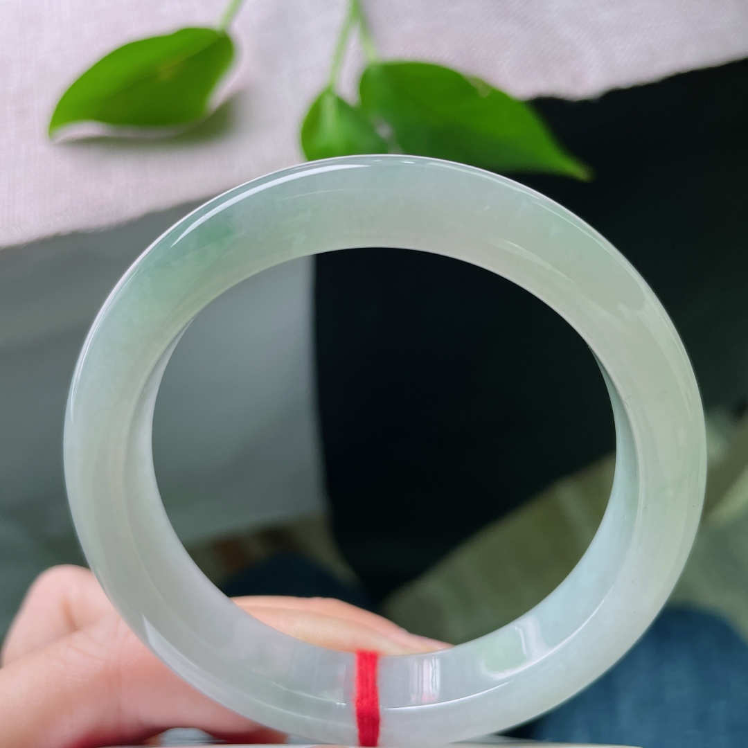 56.6/12.2/8.4，淡绿底正圈，温润有方，种老，干净，不浓不淡，清爽宜人，无裂，ss5533