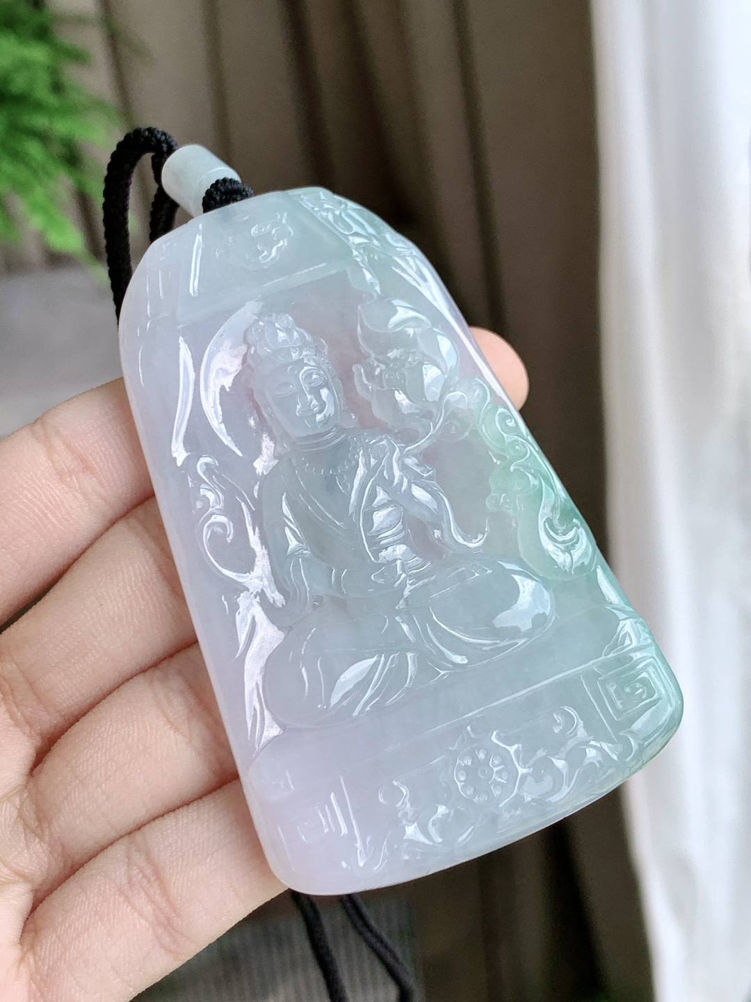 冰飘花大势至菩萨持莲观音牌吊坠,缅料 性比高 厚装,尺寸78-47-6.7,重量56.8克