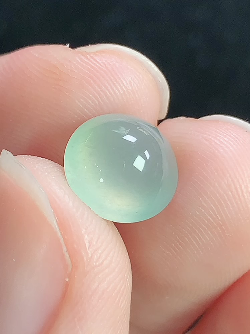 冰晴蛋面，无裂，尺寸8.8-5.7mm，D28ayd