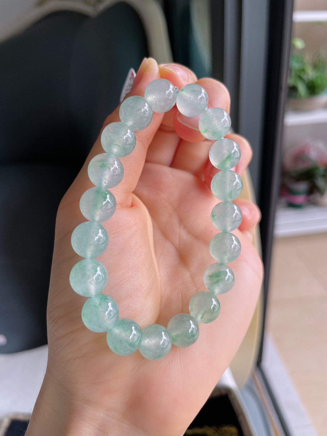 缅甸天然翡翠A货，冰飘花冰飘绿手串，尺寸：10mm。【编4280】