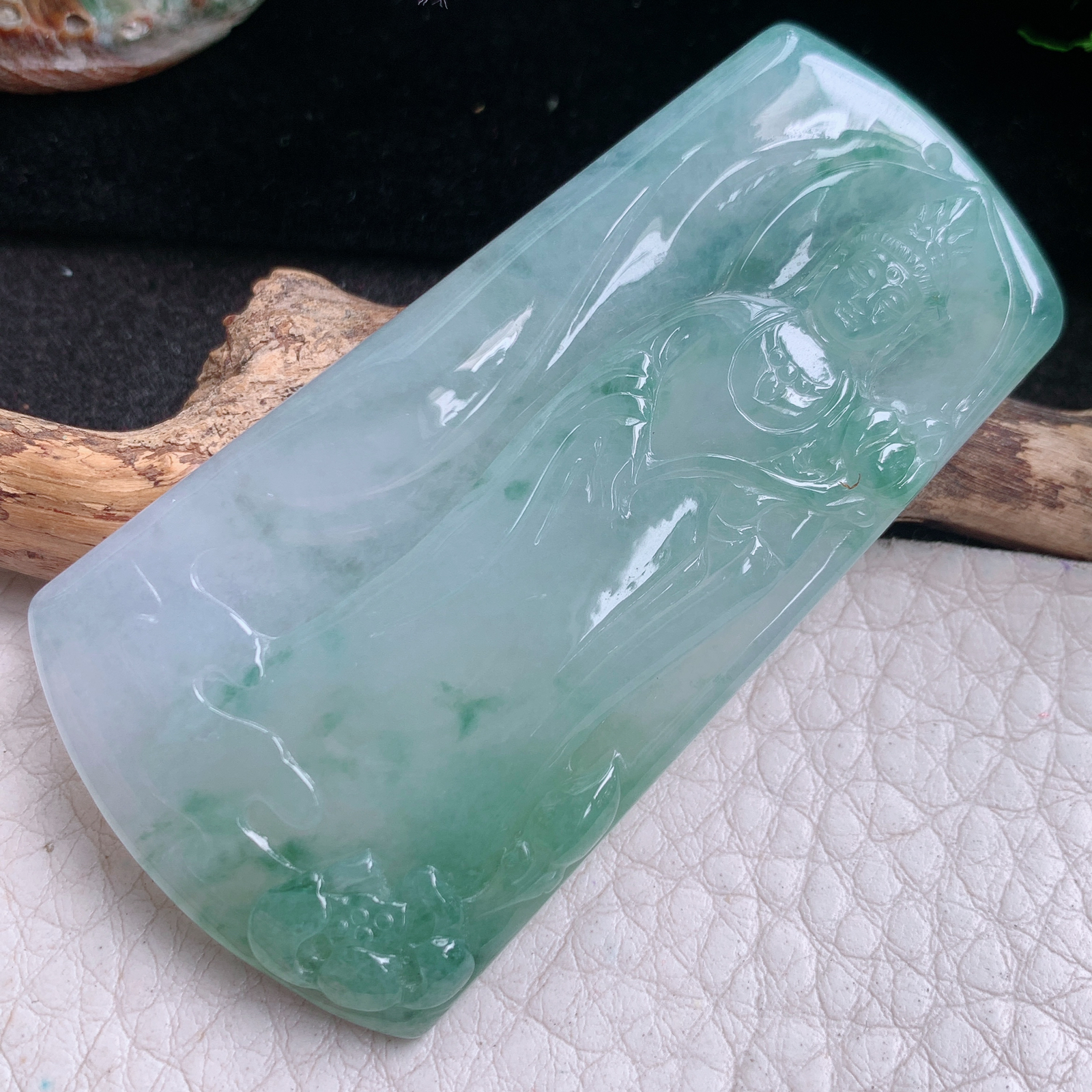 Yl实拍63.3*33.8*5缅甸翡翠a货飘花自在飘观音菩萨站观音