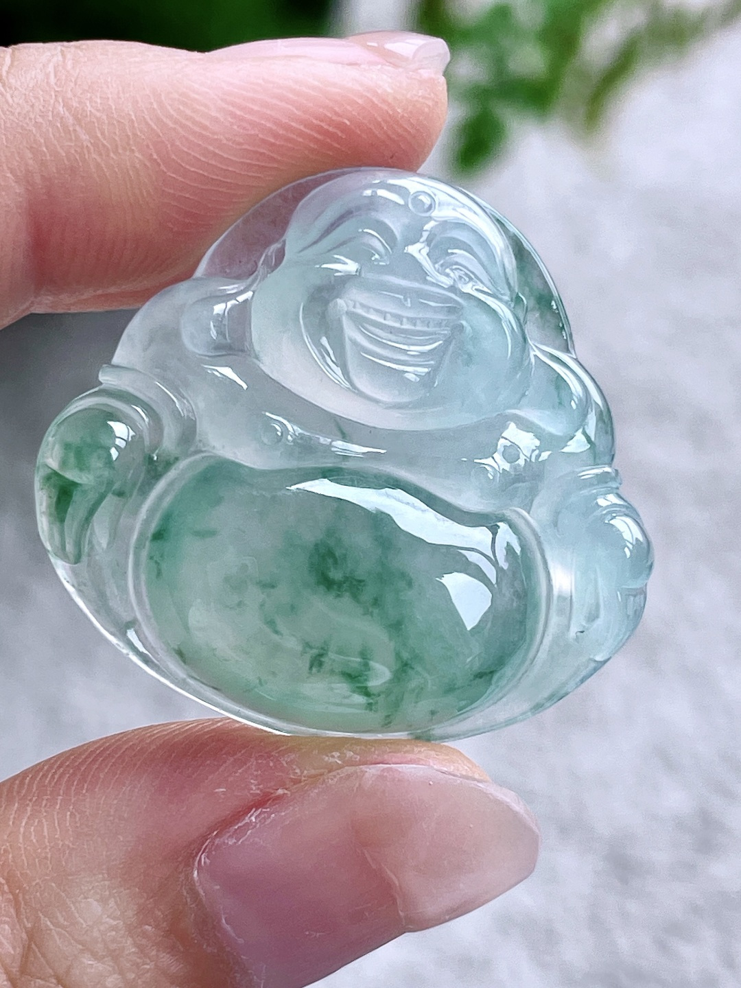 冰飘绿花佛公吊坠,说明缅料无裂性比高飘花,尺寸29.2-32-6,重量9克