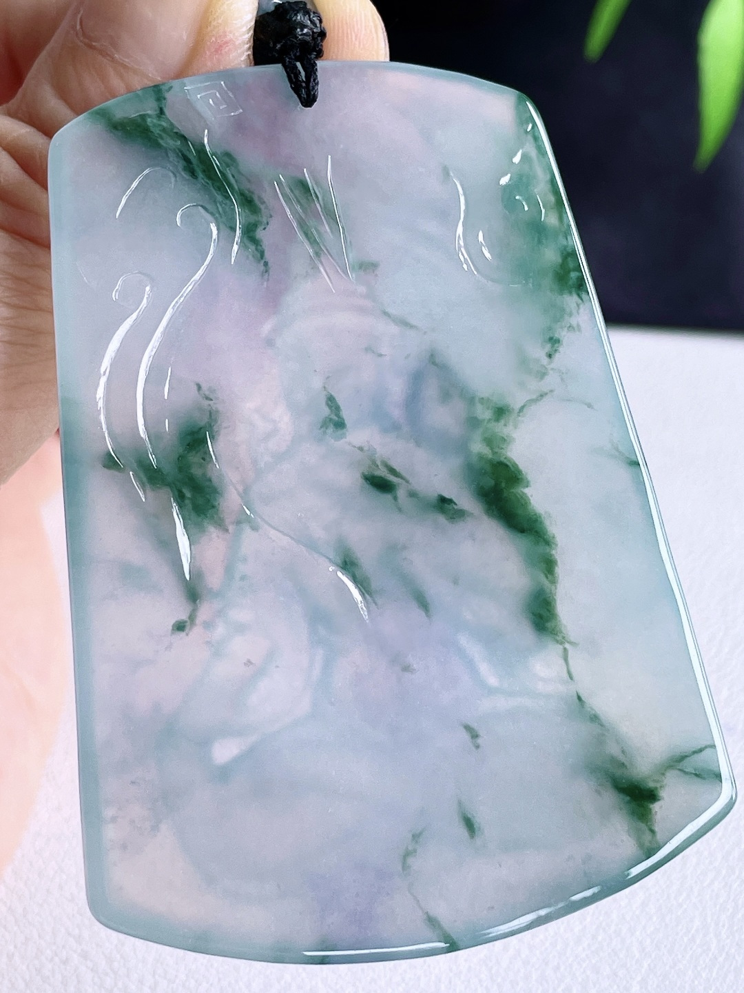 高冰紫底大势至菩萨飘花持莲观音牌吊坠,说明:缅料 无裂 性比高,尺寸:68.2-48.7-5.3,重量:40.3克