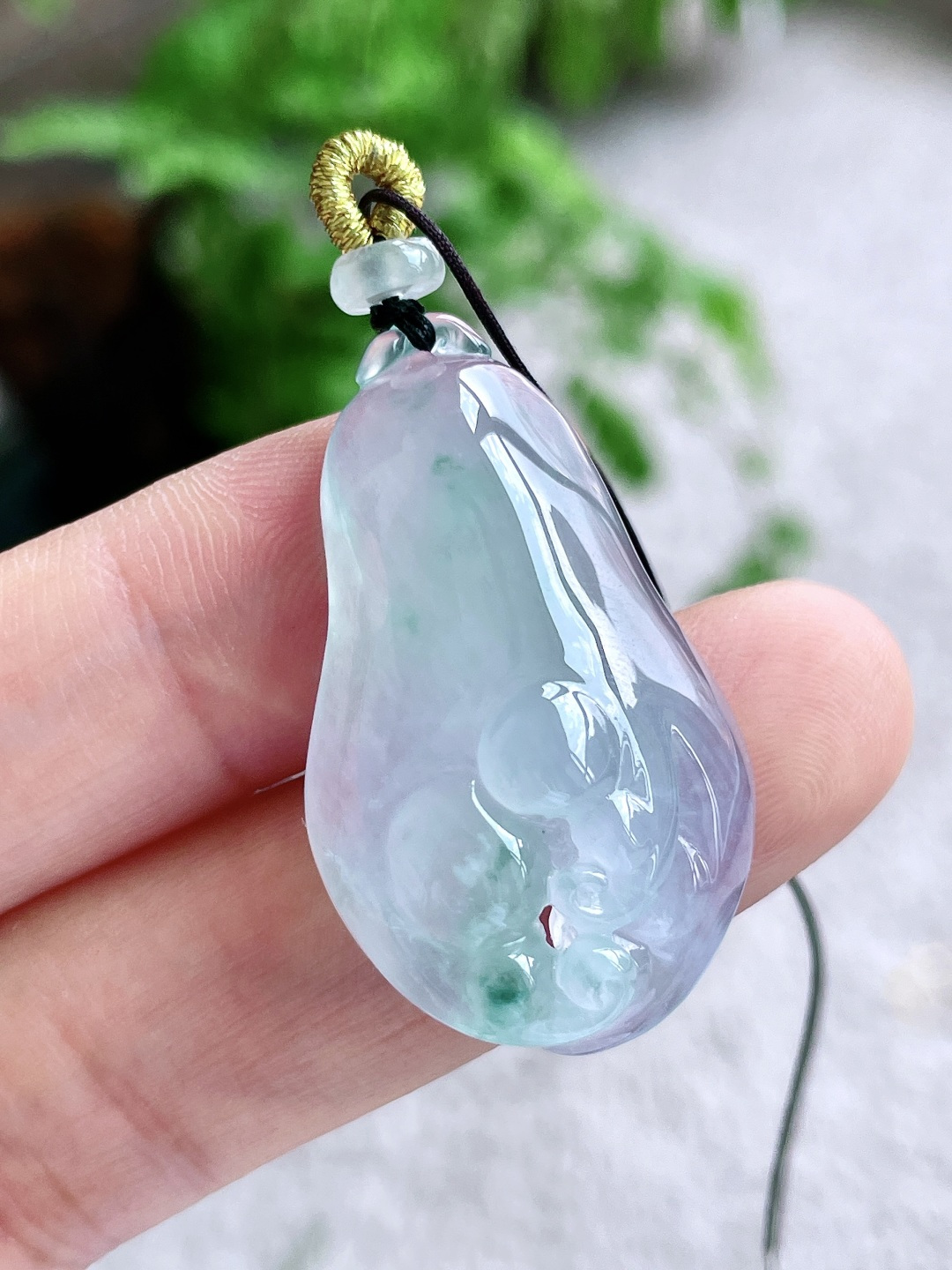 冰胶飘花佛手瓜吊坠,说明,性比高,厚装,尺寸35.5-21-9.6,重量10.3克