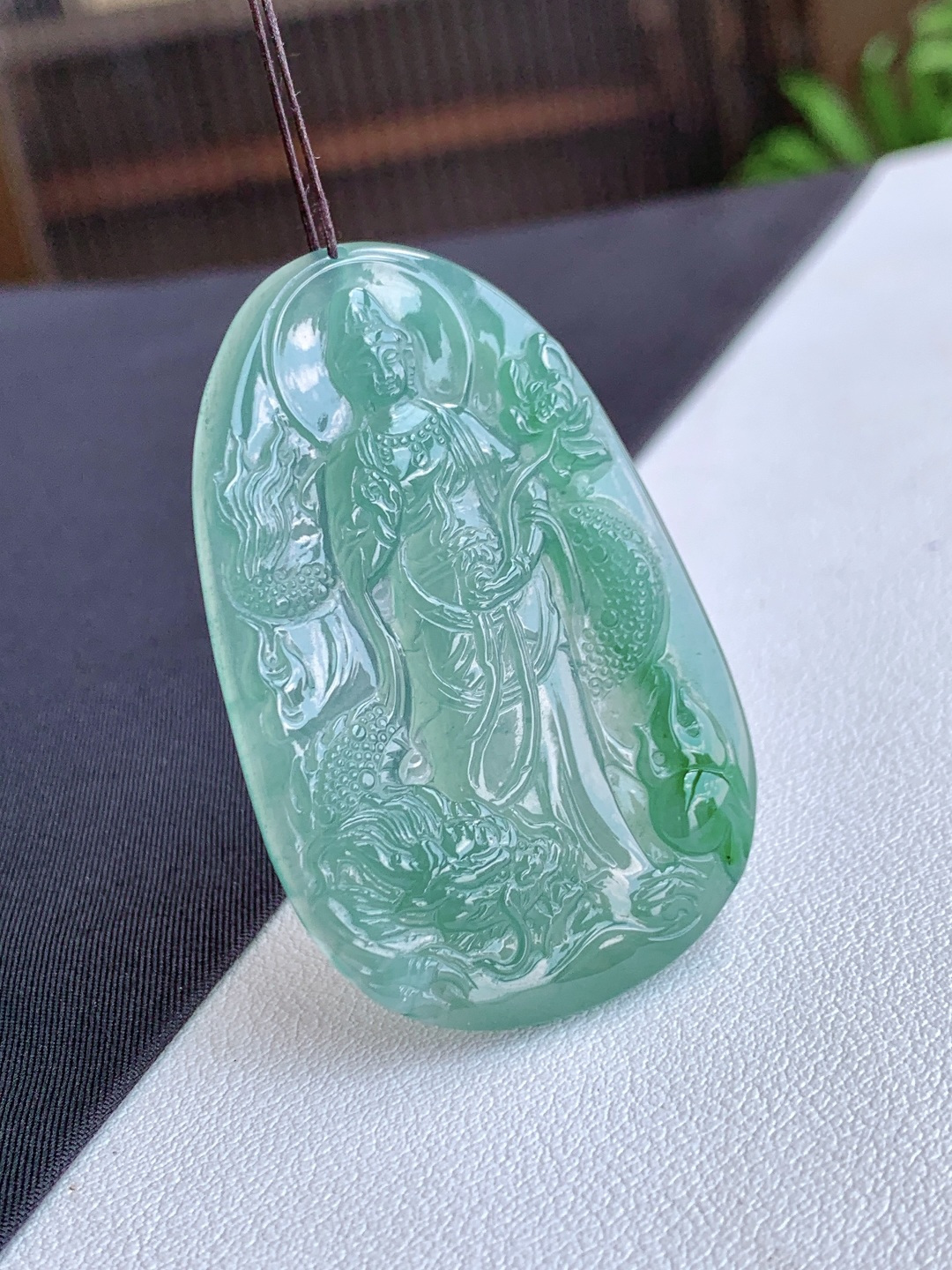 冰天空蓝御龙观音牌飘绿花站观音牌吊坠,  无裂 性比高 飘花, 尺寸54-34.4-5, 重量15.8克