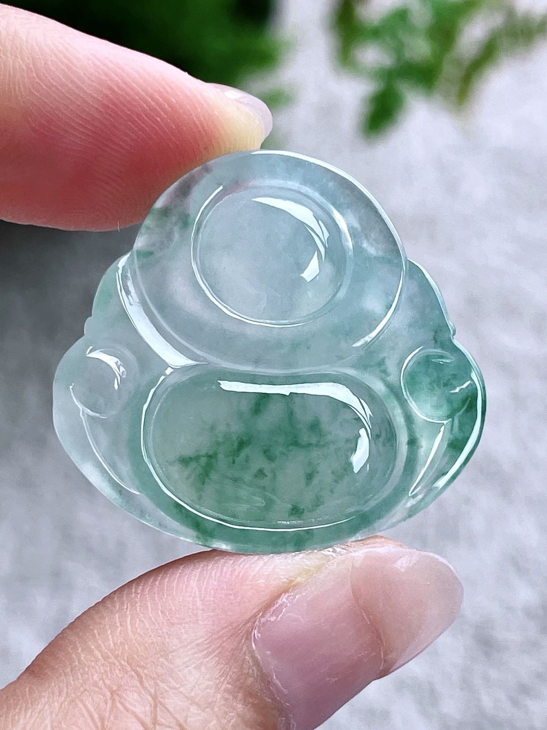 冰飘绿花佛公吊坠,说明缅料无裂性比高飘花,尺寸29.2-32-6,重量9克