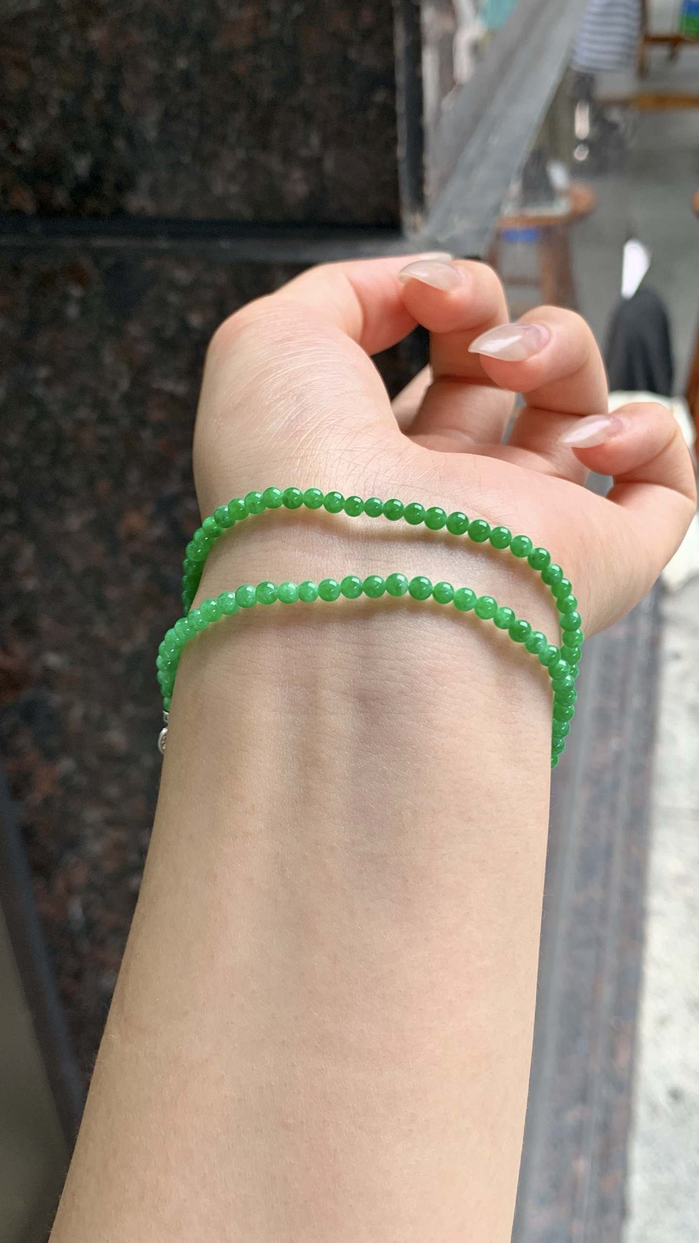 阳绿小米珠手串,卡3mm