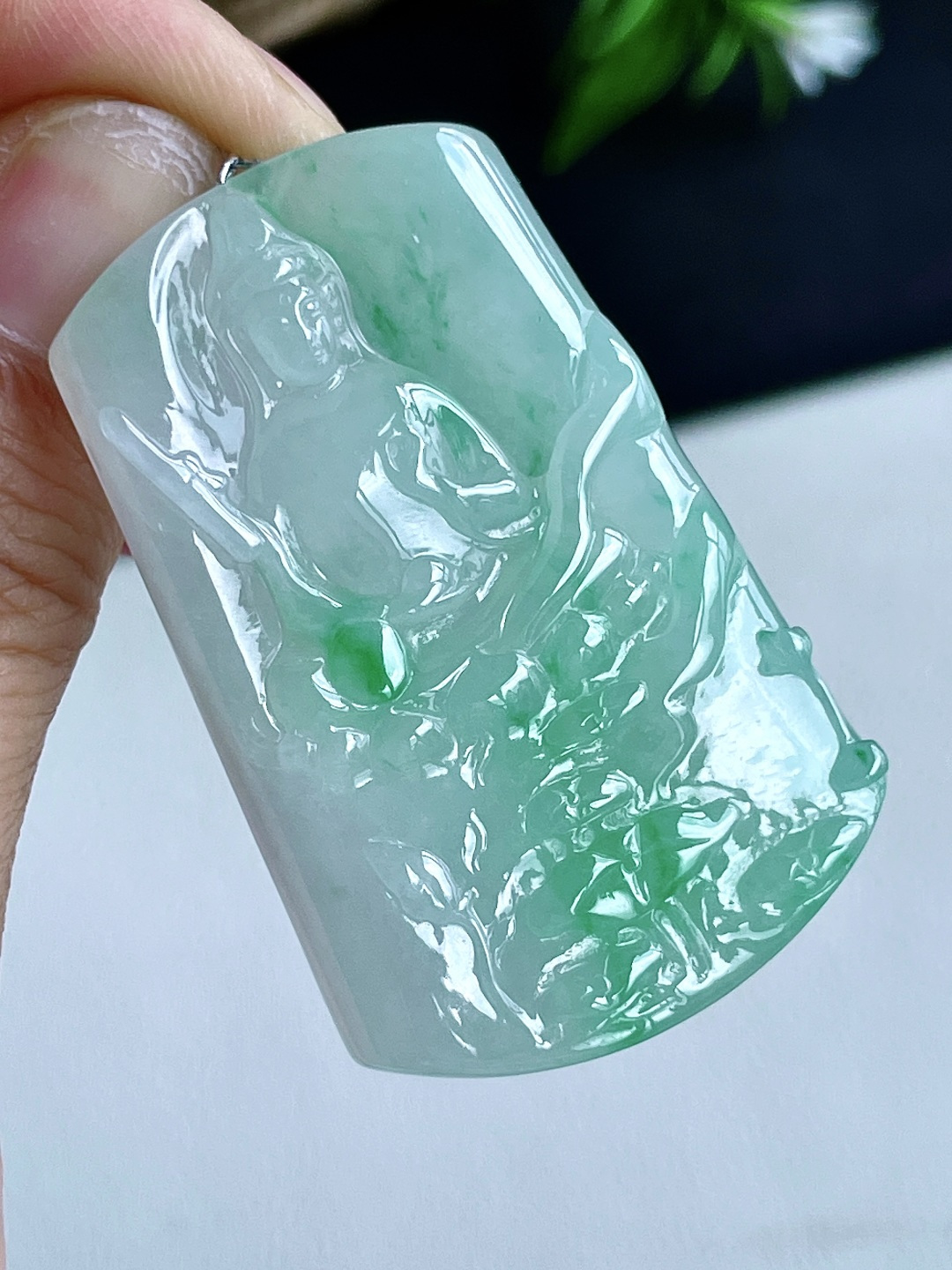 冰飘绿观音牌吊坠,性比高,厚装