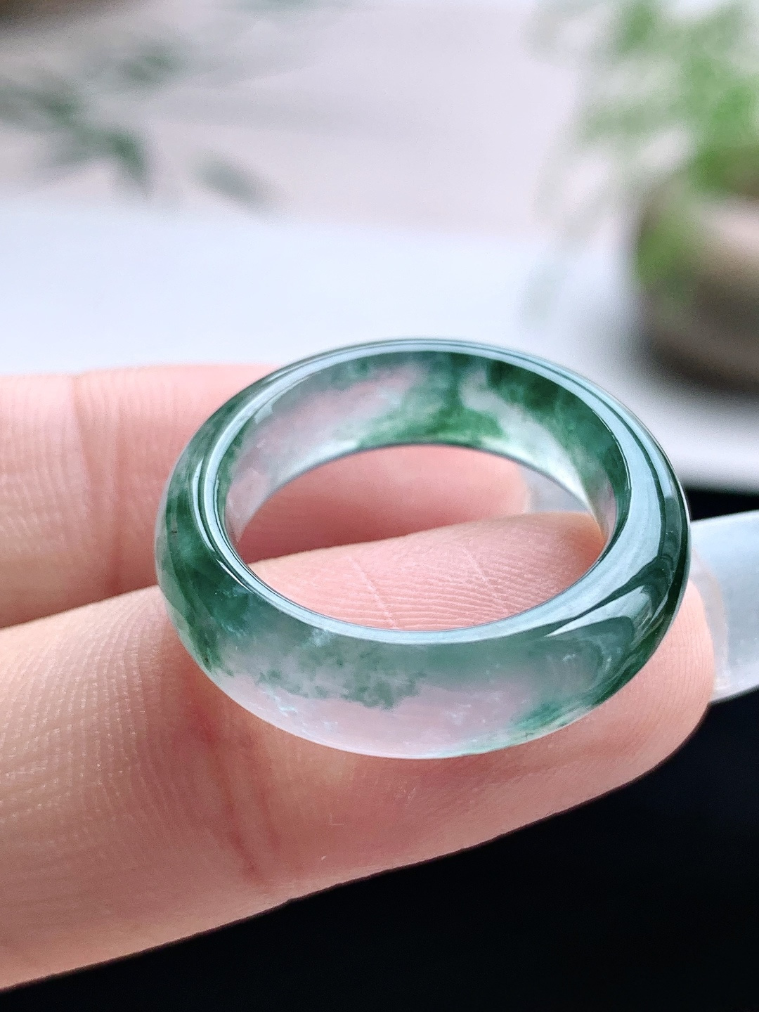 裸石冰飘花戒圈指环,说明性比高,尺寸6.1-3.9,圈口15号,重量4.4克