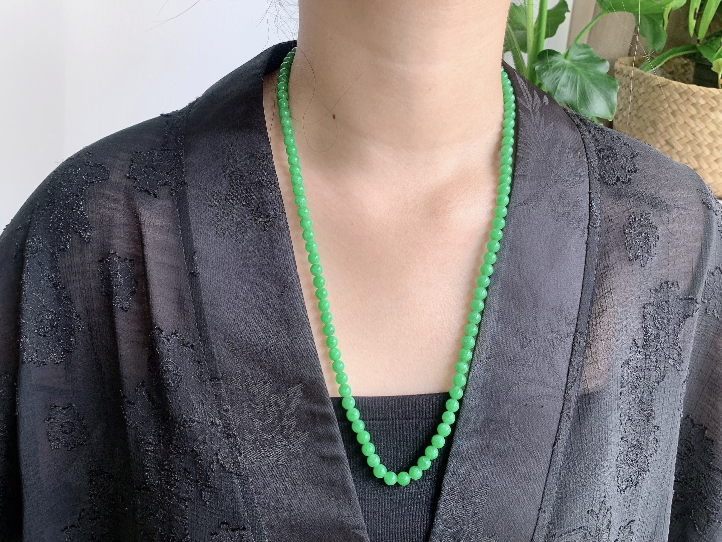 珠子冰阳绿珠链圆珠珠子珠串长串,性比高,满色满绿,尺寸5.9-5.4mm 30cm,重量33.8克