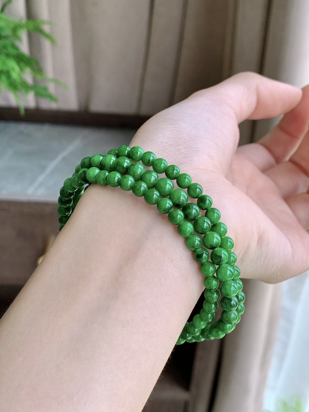 珠子冰辣阳绿珠链圆珠子珠链,说明性比高飘花,尺寸4.5mm，33cm,重量27克