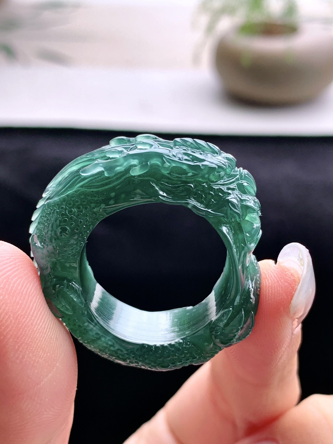 冰天空蓝生肖龙扳指,性比高 老蓝水,尺寸12-8.2,圈口25号,重量15克