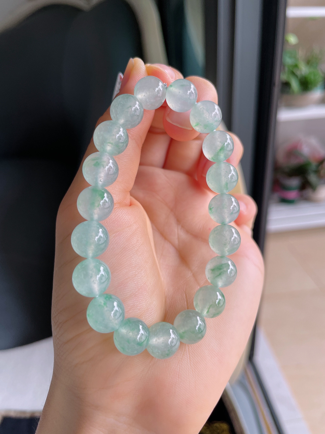 缅甸天然翡翠A货，冰飘花冰飘绿手串，尺寸：10mm。【编4280】