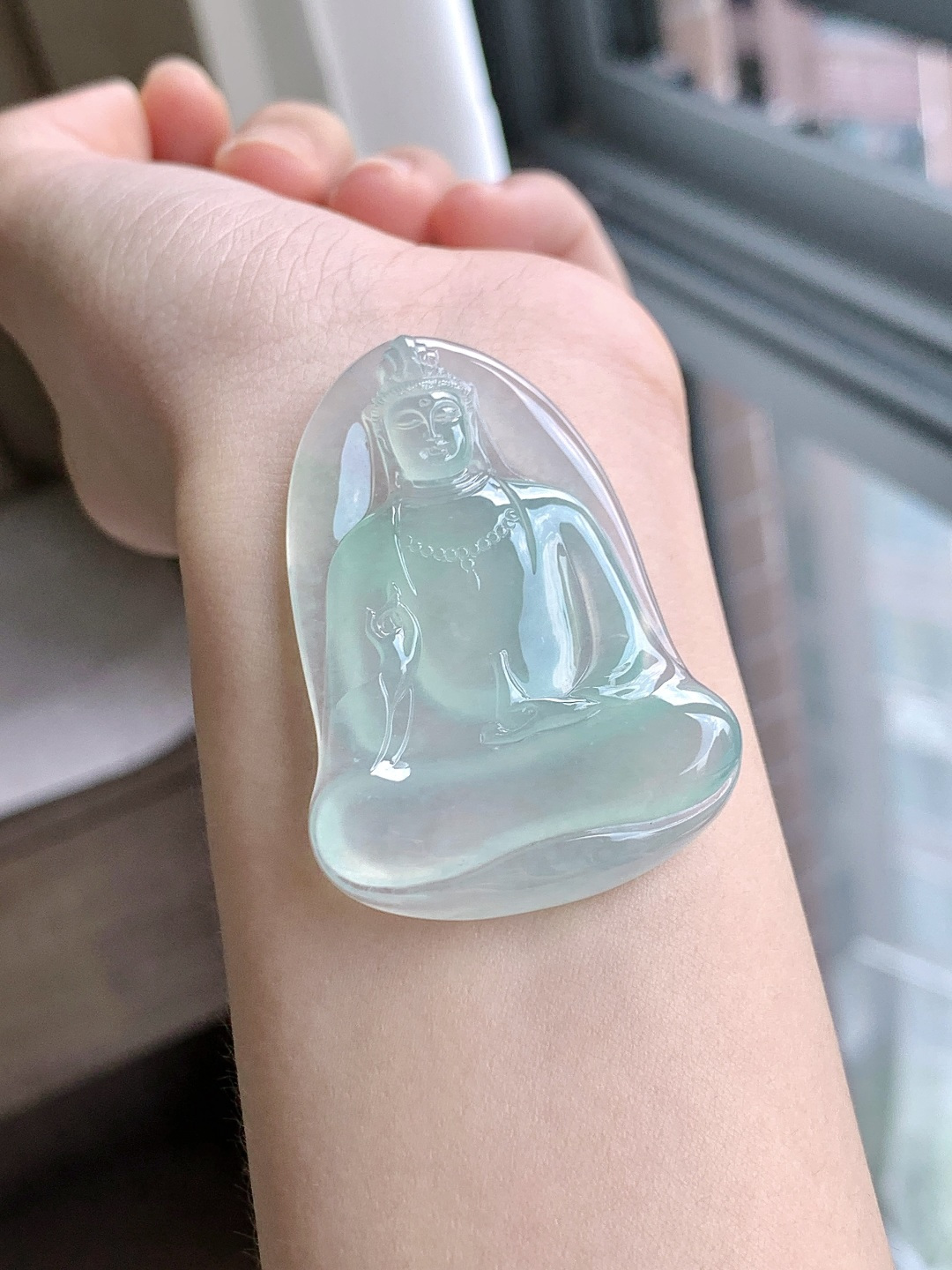 冰晴水素衣观音吊坠,清透莹润