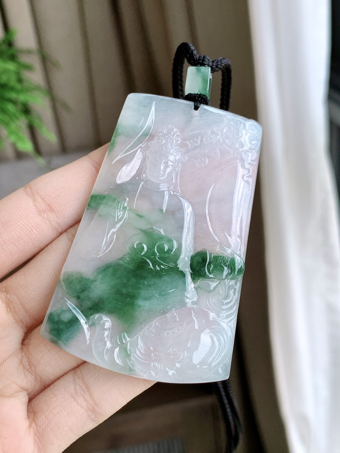 高冰飘绿普贤菩萨牌吊坠,缅料 性比高 意境飘花,尺寸70.8-45.2-5,重量44.5克
