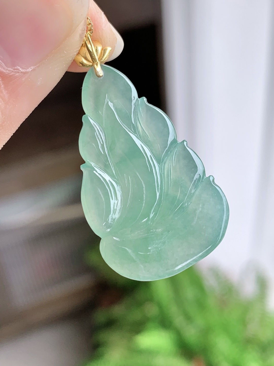 冰晴绿九尾狐狸吊坠,18k金镶嵌,无裂,性比高,厚装,38,32.6-20.3-6,5.5克