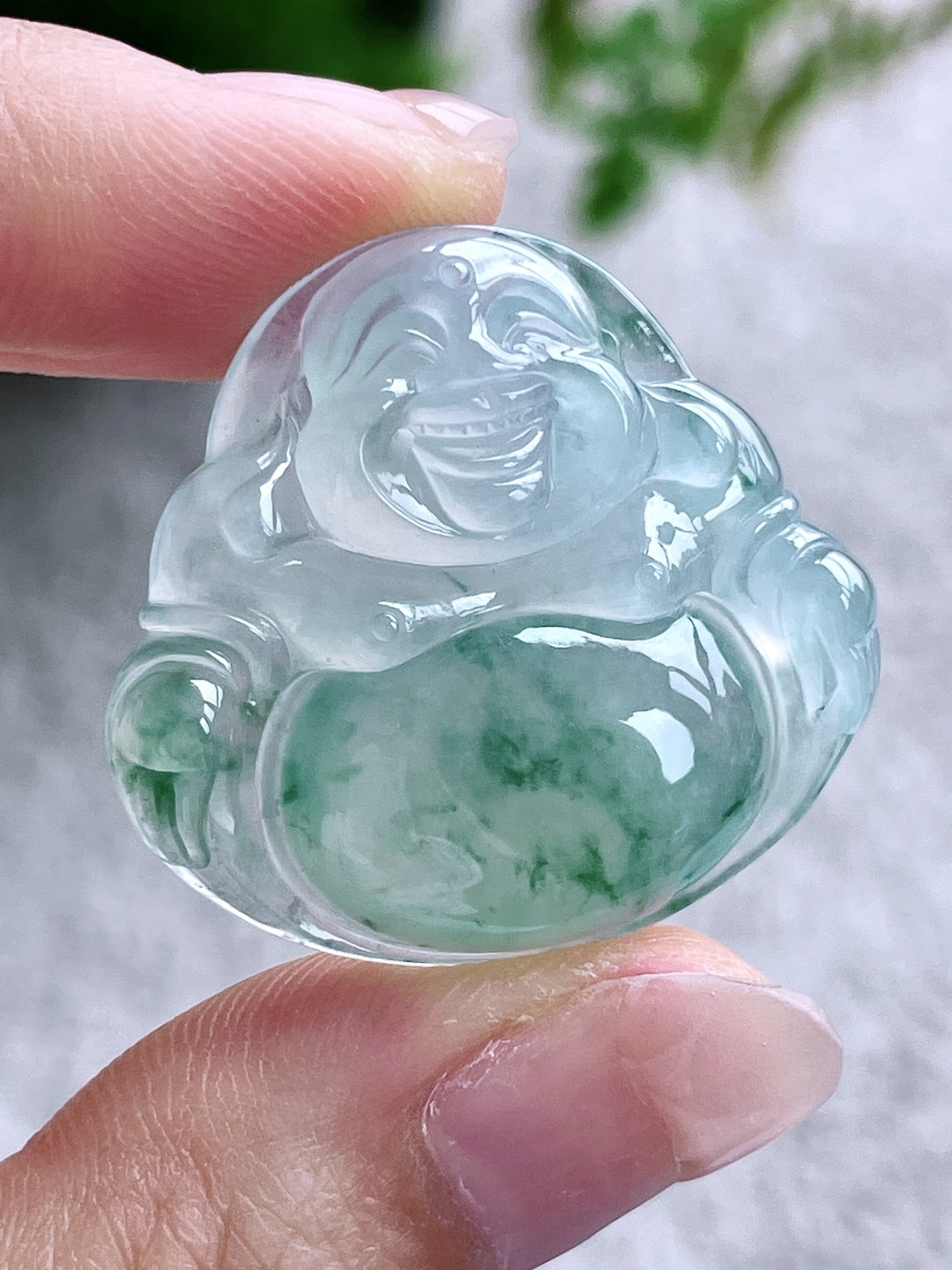 冰飘绿花佛公吊坠,说明缅料无裂性比高飘花,尺寸29.2-32-6,重量9克