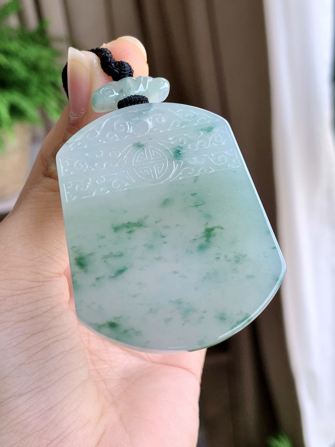 冰飘花大仿古牌无事牌吊坠，缅料 性比高 厚装，尺寸51-41.7-5.6，重量38.2克