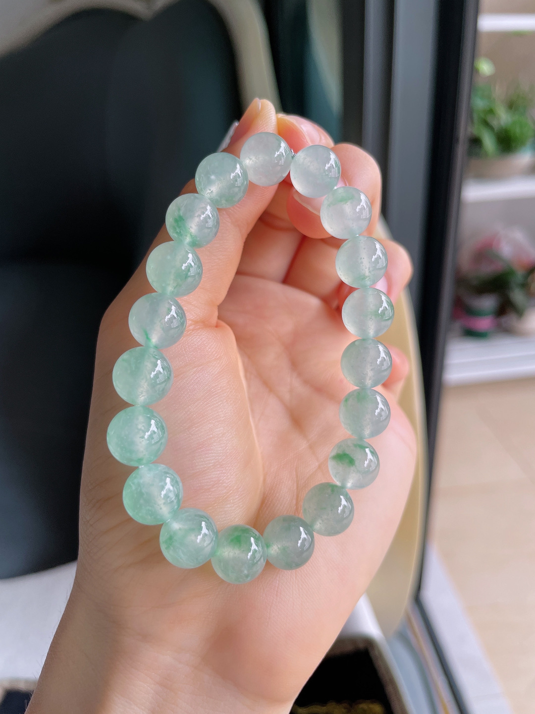 缅甸天然翡翠A货，冰飘花冰飘绿手串，尺寸：10mm。【编4280】