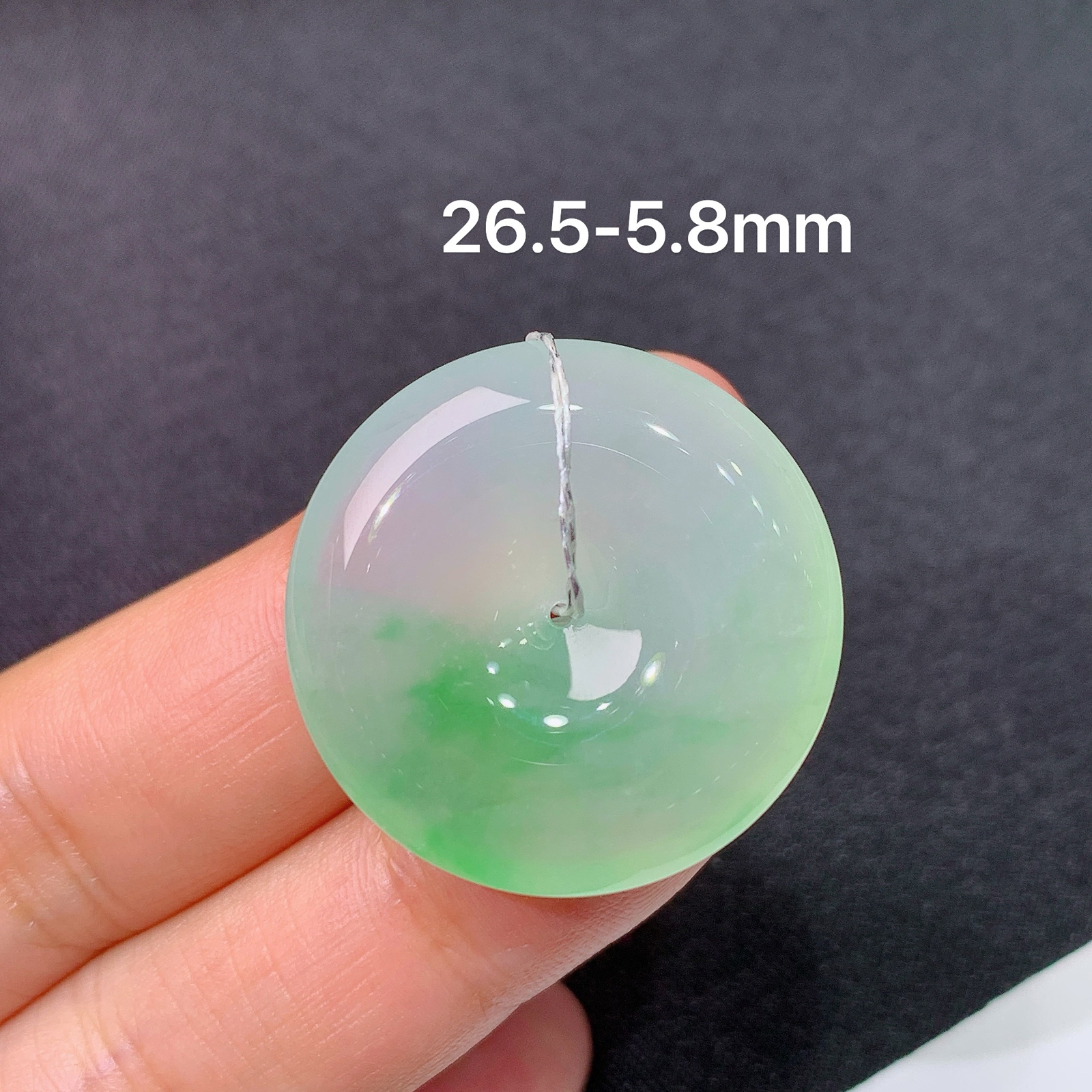 冰飘绿平安扣，冰冰润润，玉质细腻，种水足，Sf 尺寸26.5*5.8