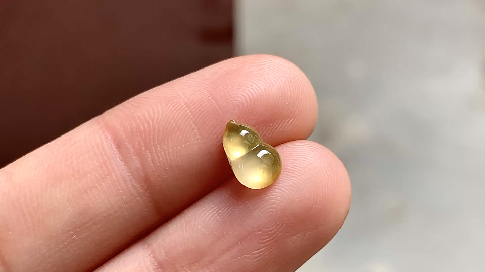 玻璃钢黄金葫芦,8.3*5.5*2.6 完整