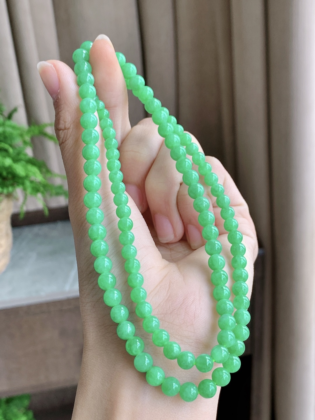 珠子冰阳绿珠链圆珠子珠链,说明性比高,尺寸5.8-4.4mm，27cm,重量31.6克