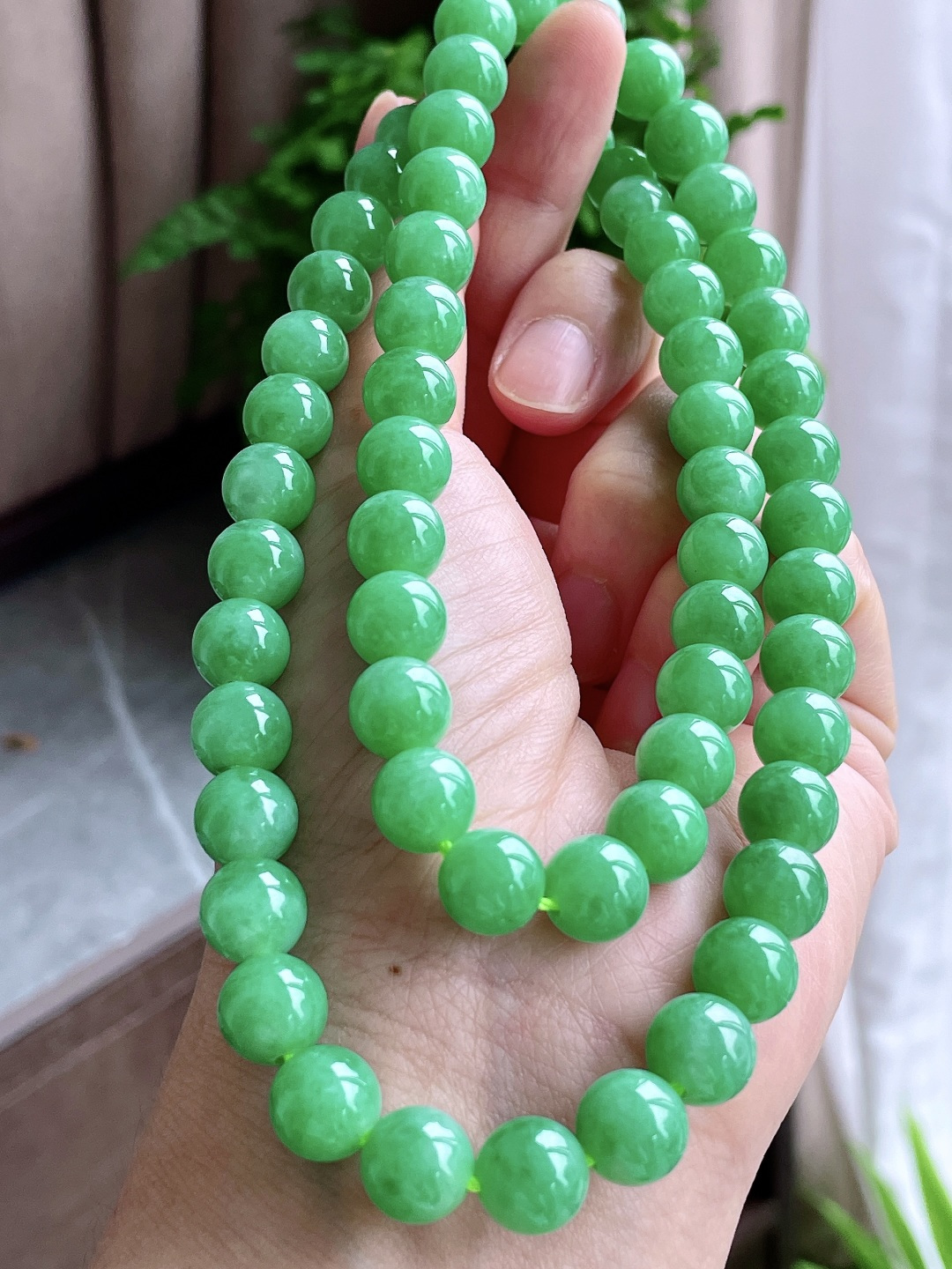 珠子，冰种阳绿珠链圆珠珠子珠链，性比高，尺寸9.8-8.5mm，61颗，重量96.7克