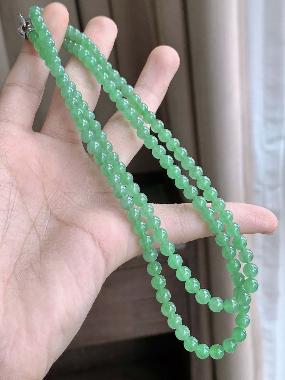 珠子冰甜绿珠链圆珠子珠链,缅料性比高,尺寸4.8mm，33cm,重量29.7克